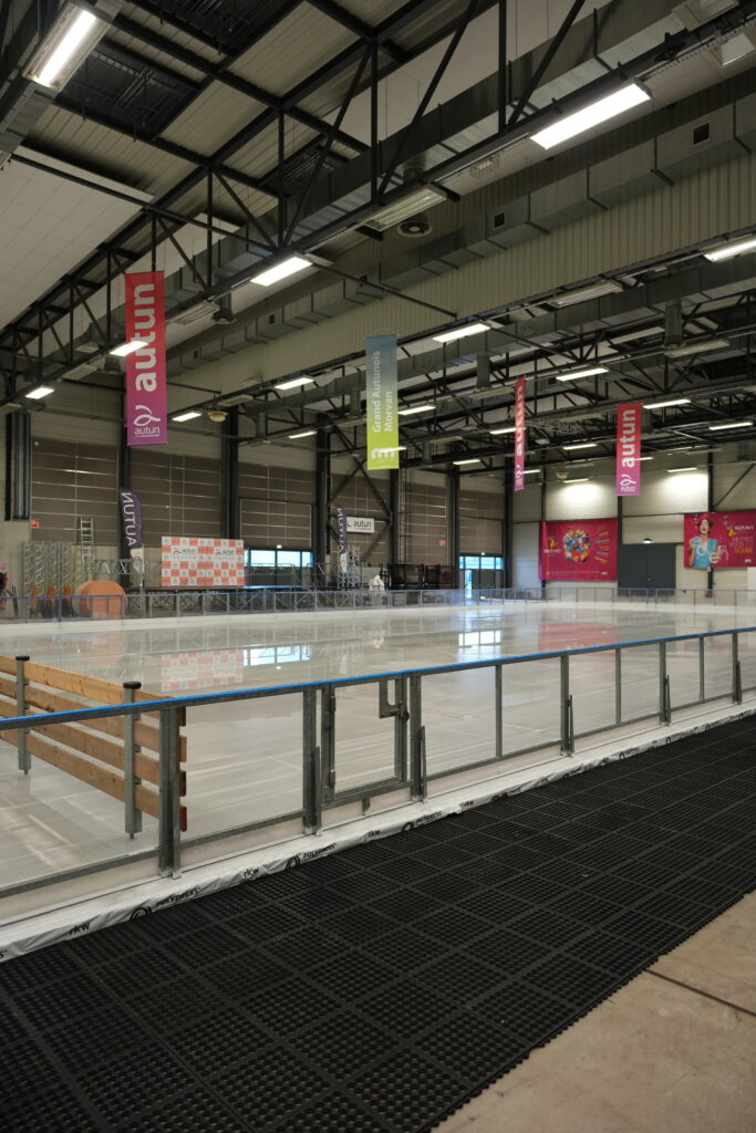 Patinoire éphémère à l'Eduen d'Autun