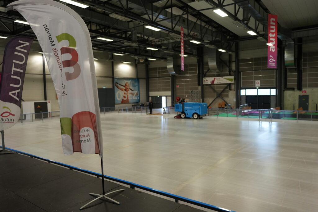 Patinoire éphémère à l'Eduen d'Autun