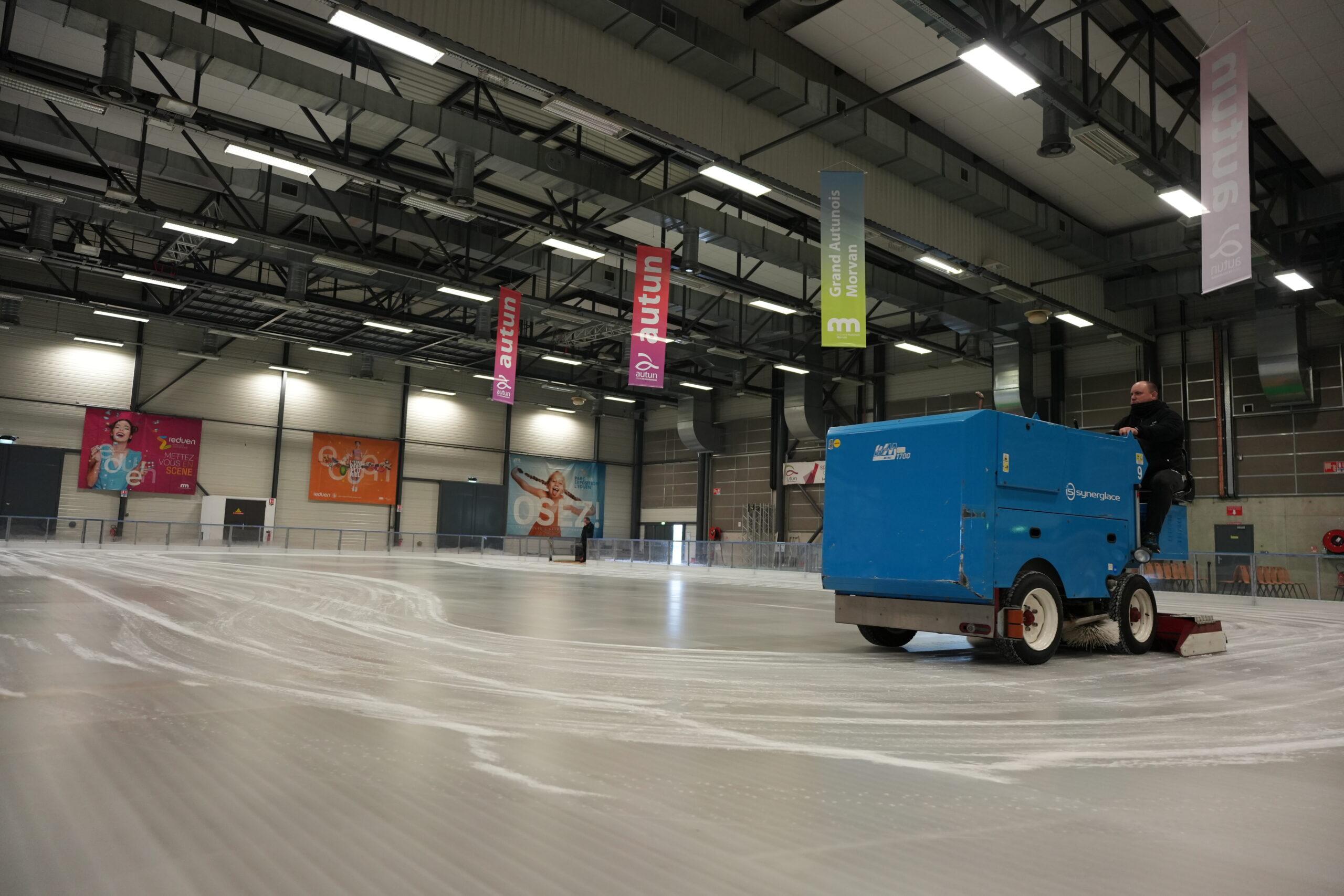 Patinoire éphémère à l'Eduen d'Autun