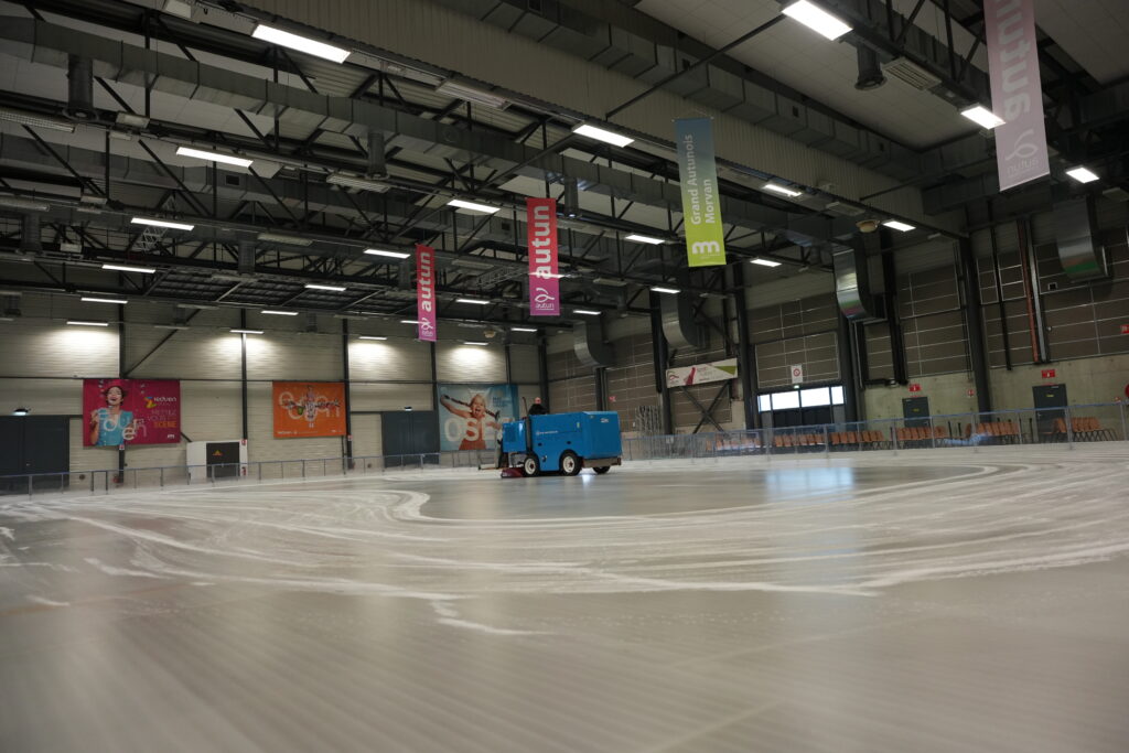 Patinoire éphémère à l'Eduen d'Autun