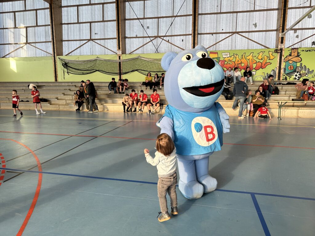 Nikola Karabatic en visite à l'Olympic Club Autunois