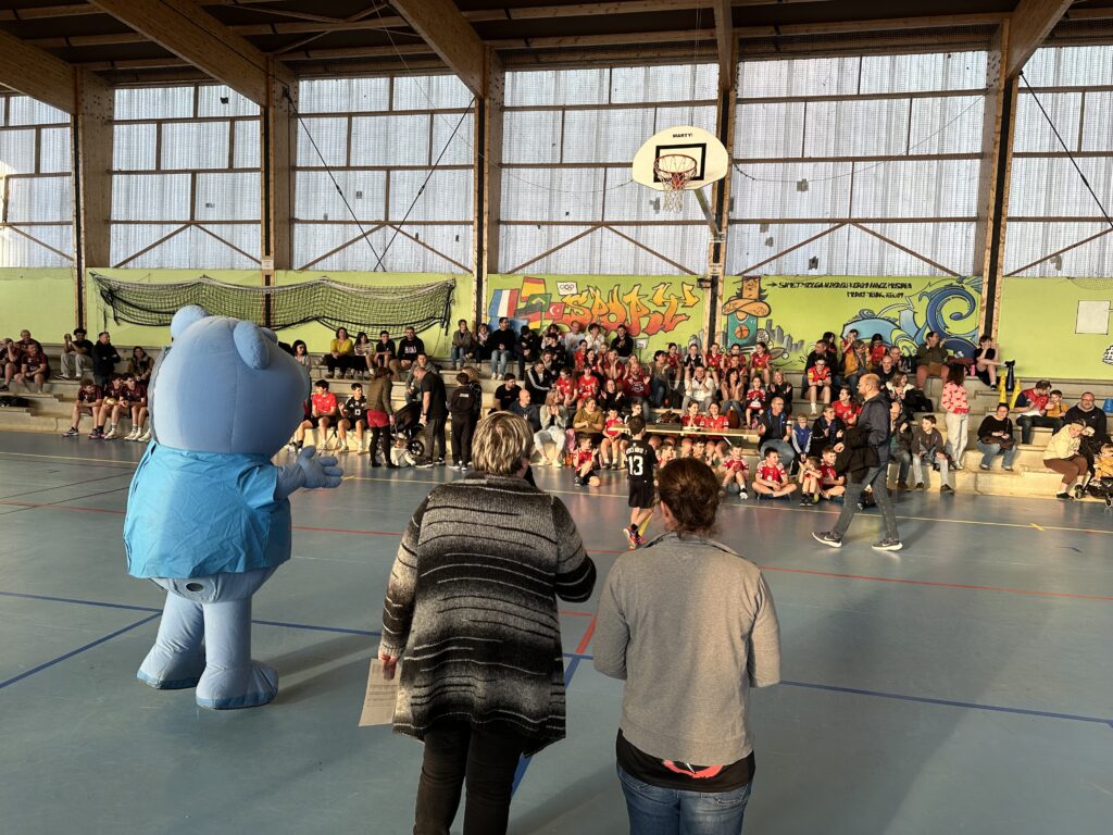 Nikola Karabatic en visite à l'Olympic Club Autunois