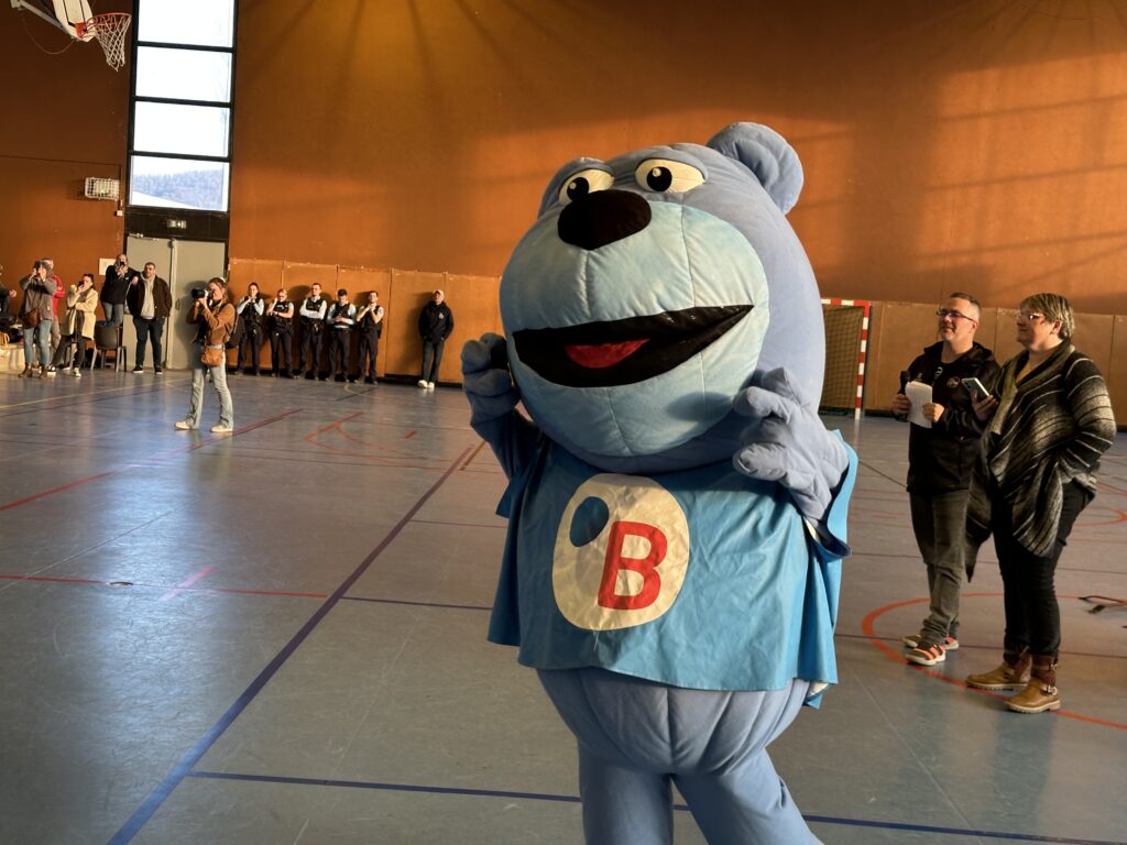 Nikola Karabatic en visite à l'Olympic Club Autunois