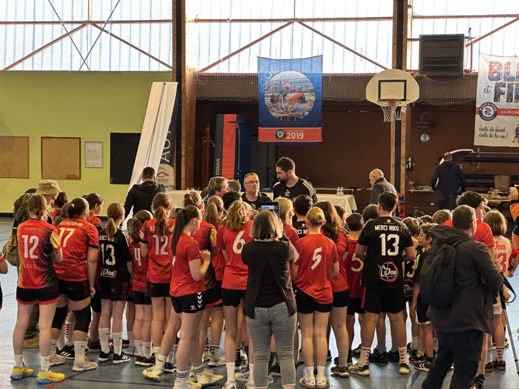 Nikola Karabatic en visite à l'Olympic Club Autunois