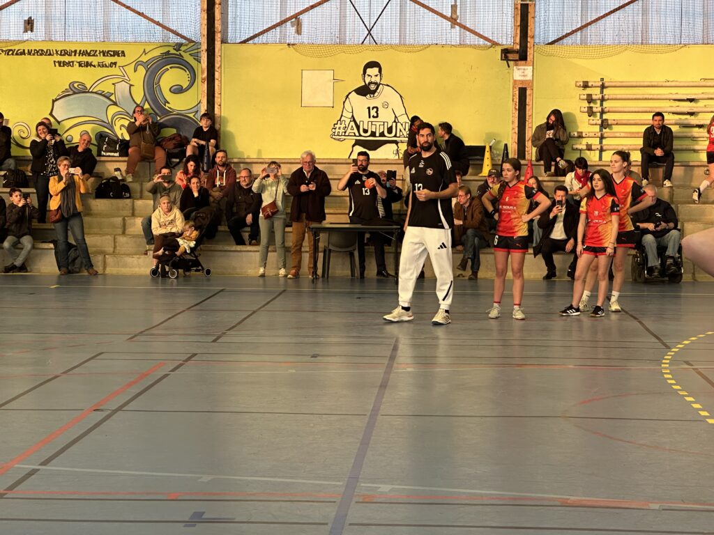 Nikola Karabatic en visite à l'Olympic Club Autunois