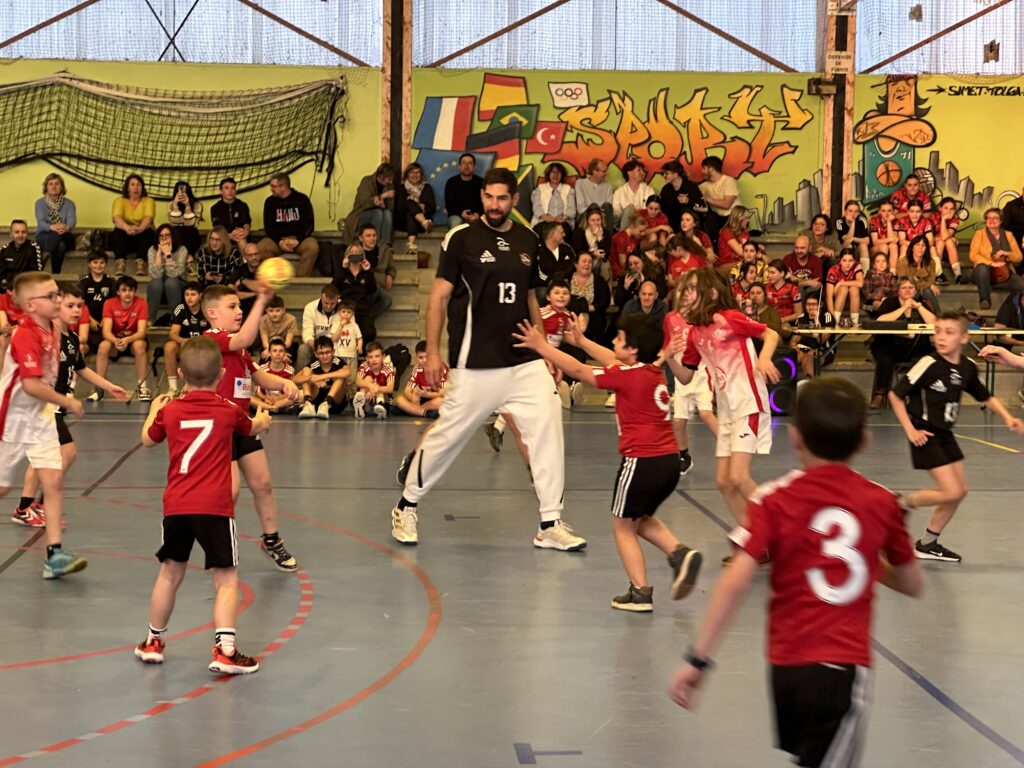 Nikola Karabatic en visite à l'Olympic Club Autunois