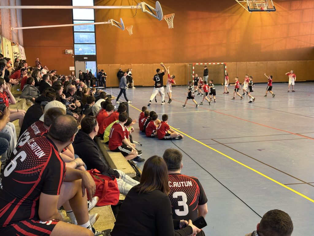Nikola Karabatic en visite à l'Olympic Club Autunois