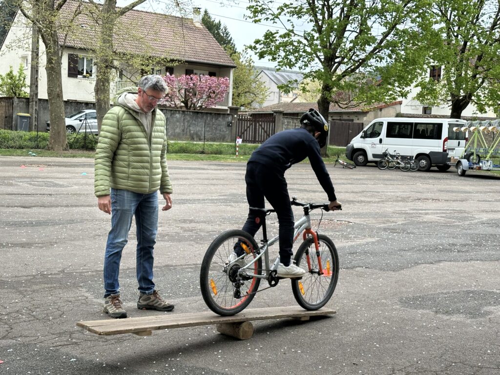 Près de 300 élèves d’Autun ont appris le « savoir rouler à vélo » cette année
