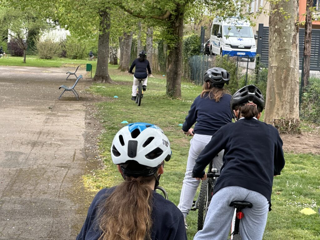 Près de 300 élèves d’Autun ont appris le « savoir rouler à vélo » cette année