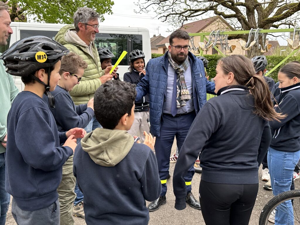 Près de 300 élèves d’Autun ont appris le « savoir rouler à vélo » cette année