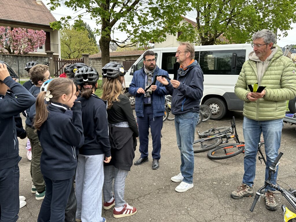 Près de 300 élèves d’Autun ont appris le « savoir rouler à vélo » cette année