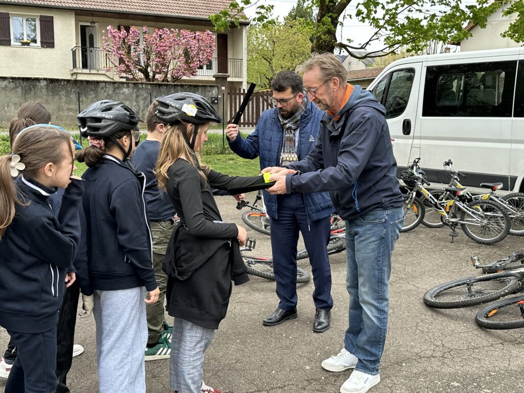 Près de 300 élèves d’Autun ont appris le « savoir rouler à vélo » cette année