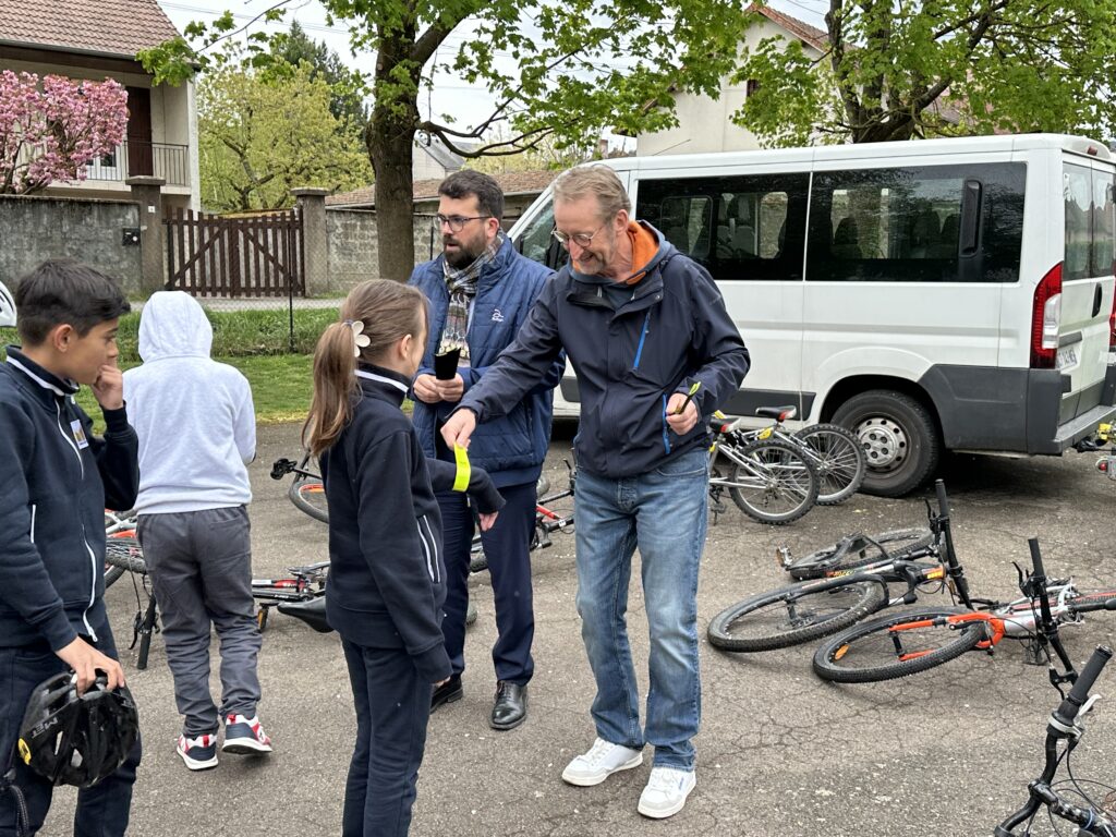 Près de 300 élèves d’Autun ont appris le « savoir rouler à vélo » cette année