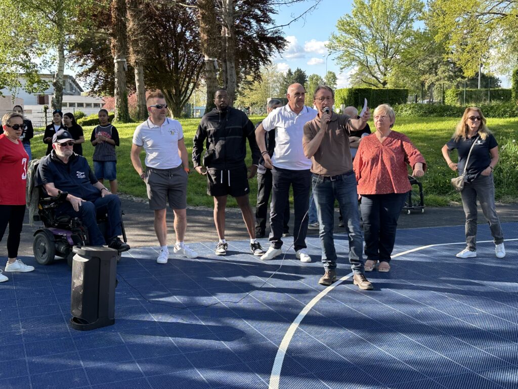 Basket 3x3, beach hand : de nouveaux terrains de sport à la base de loisirs