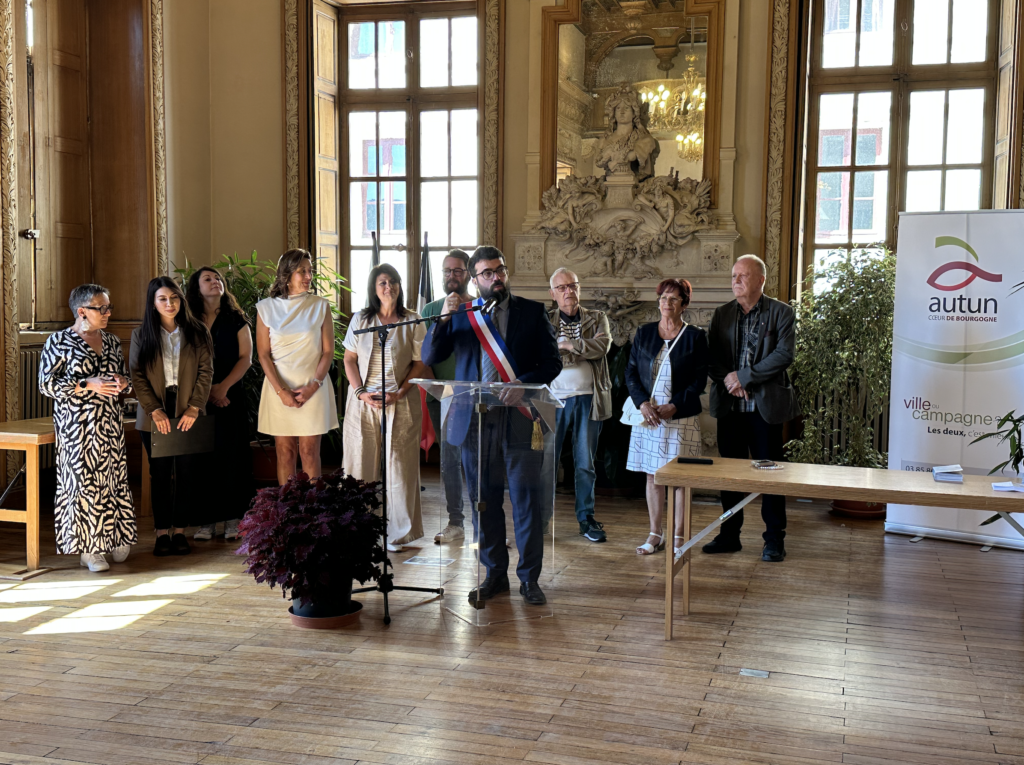 Une cérémonie officielle pour accueillir les primo votants dans la citoyenneté