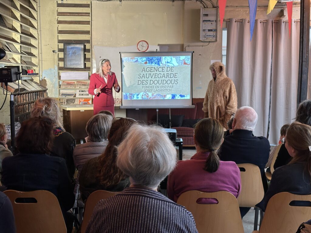 « Petits points, grandes histoires », l’expo de La Bricole est ouverte !