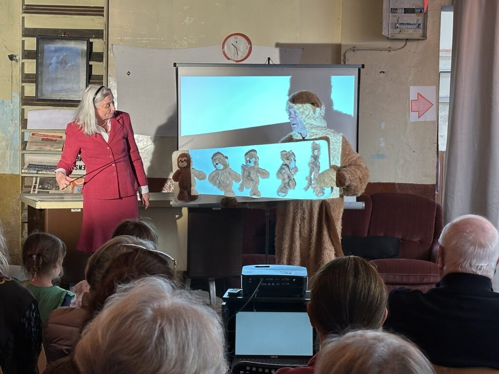 « Petits points, grandes histoires », l’expo de La Bricole est ouverte !