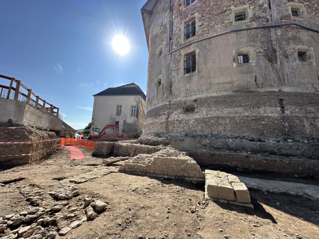 Plongée archéologique au cœur du futur musée Panoptique