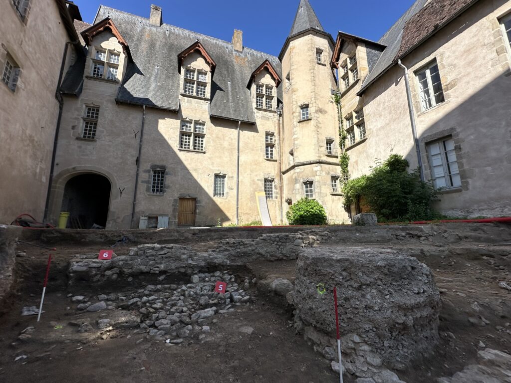 Plongée archéologique au cœur du futur musée Panoptique