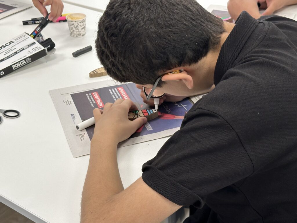 Ambiance surf et créativité au centre social du Prieuré Saint-Martin