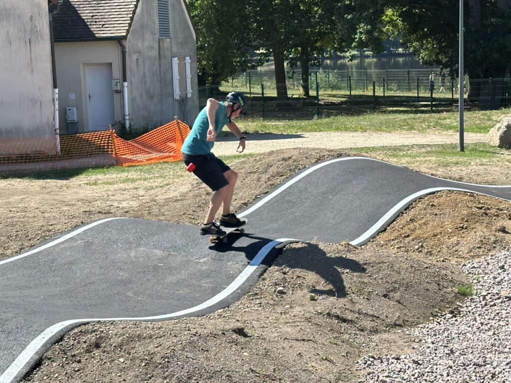 La nouvelle piste de pumptrack est ouverte au public