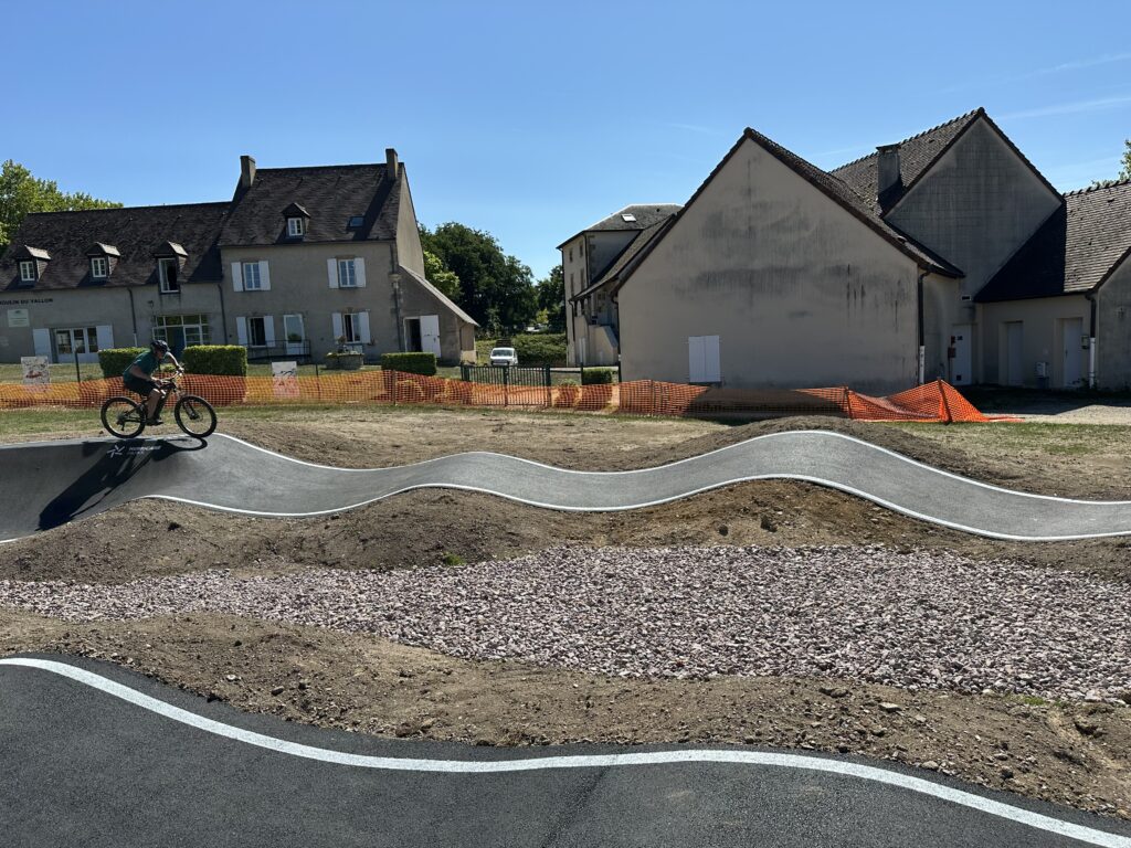 La nouvelle piste de pumptrack est ouverte au public