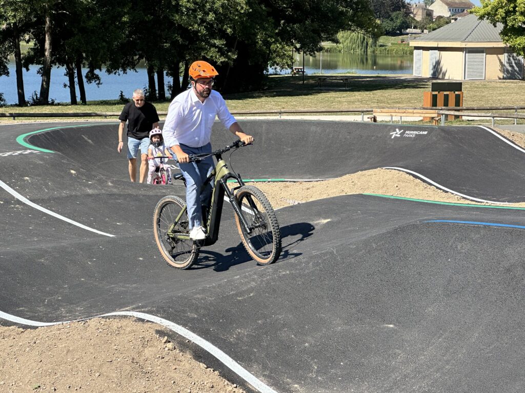 La nouvelle piste de pumptrack est ouverte au public
