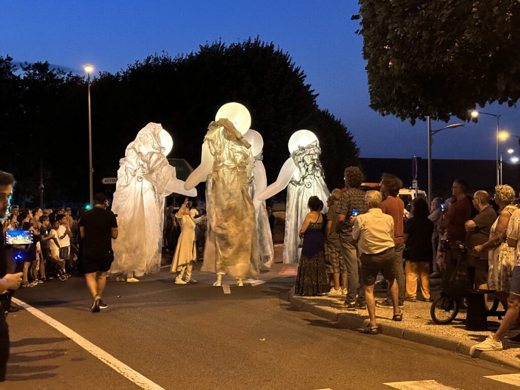 La Parade fantastique du 14 août a illuminé Autun