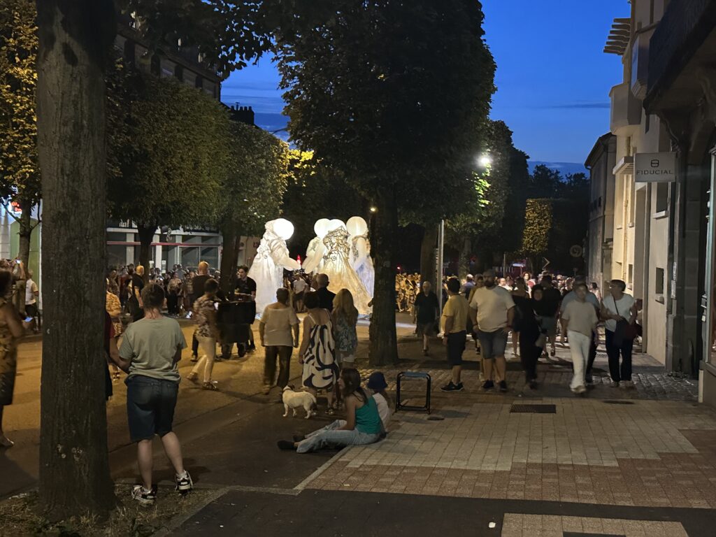 La Parade fantastique du 14 août a illuminé Autun