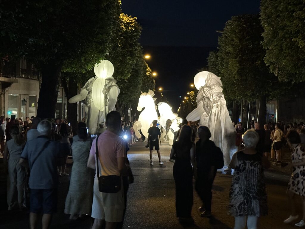 La Parade fantastique du 14 août a illuminé Autun