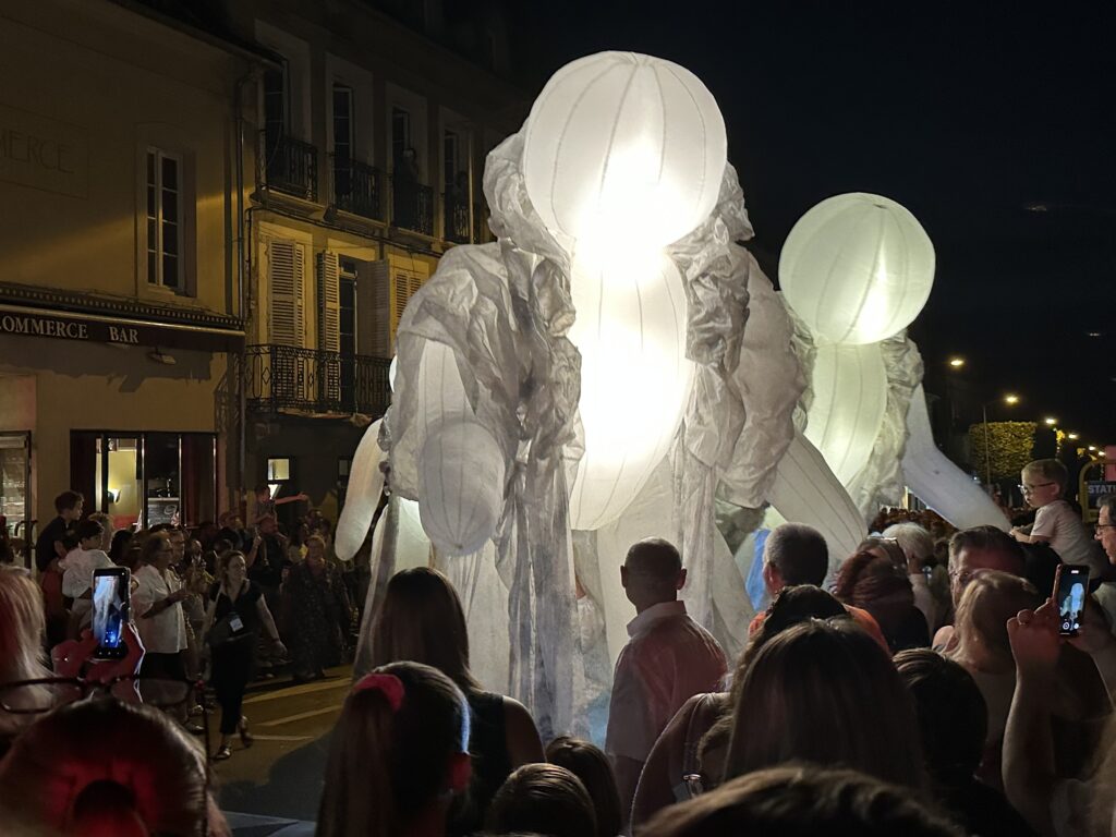 La Parade fantastique du 14 août a illuminé Autun