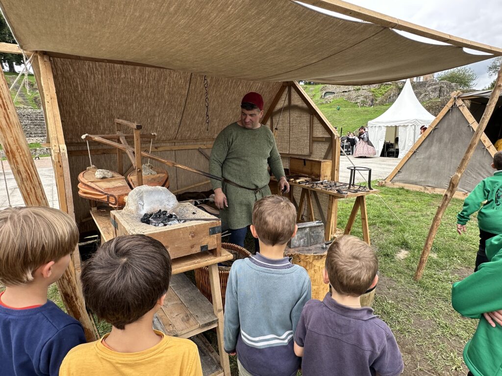 Retour sur les Journées Historiques : 2000 ans d’histoire revisités au théâtre romain
