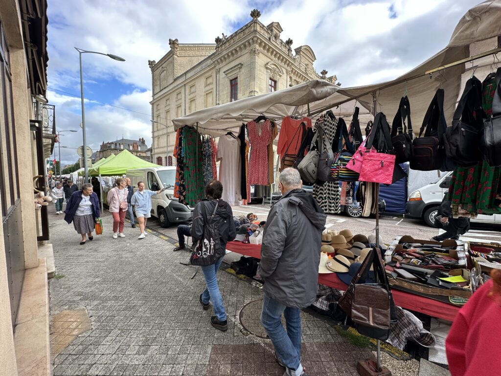 La traditionnelle foire Saint-Ladre anime le centre-ville d’Autun