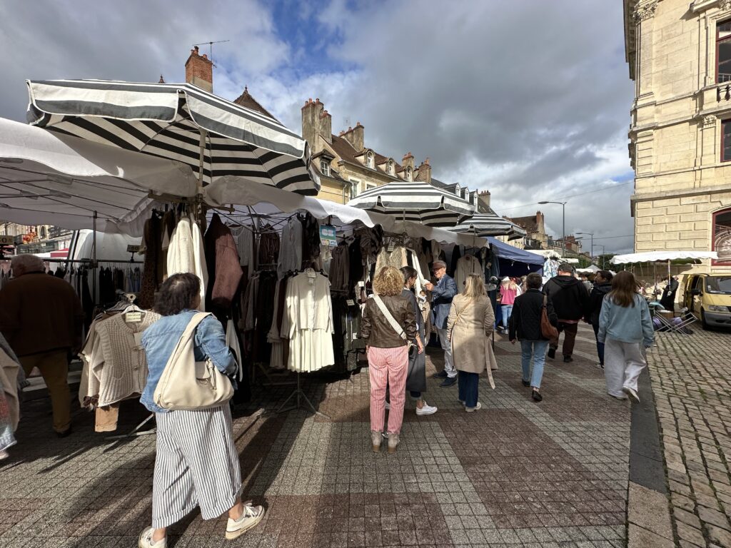 La traditionnelle foire Saint-Ladre anime le centre-ville d’Autun