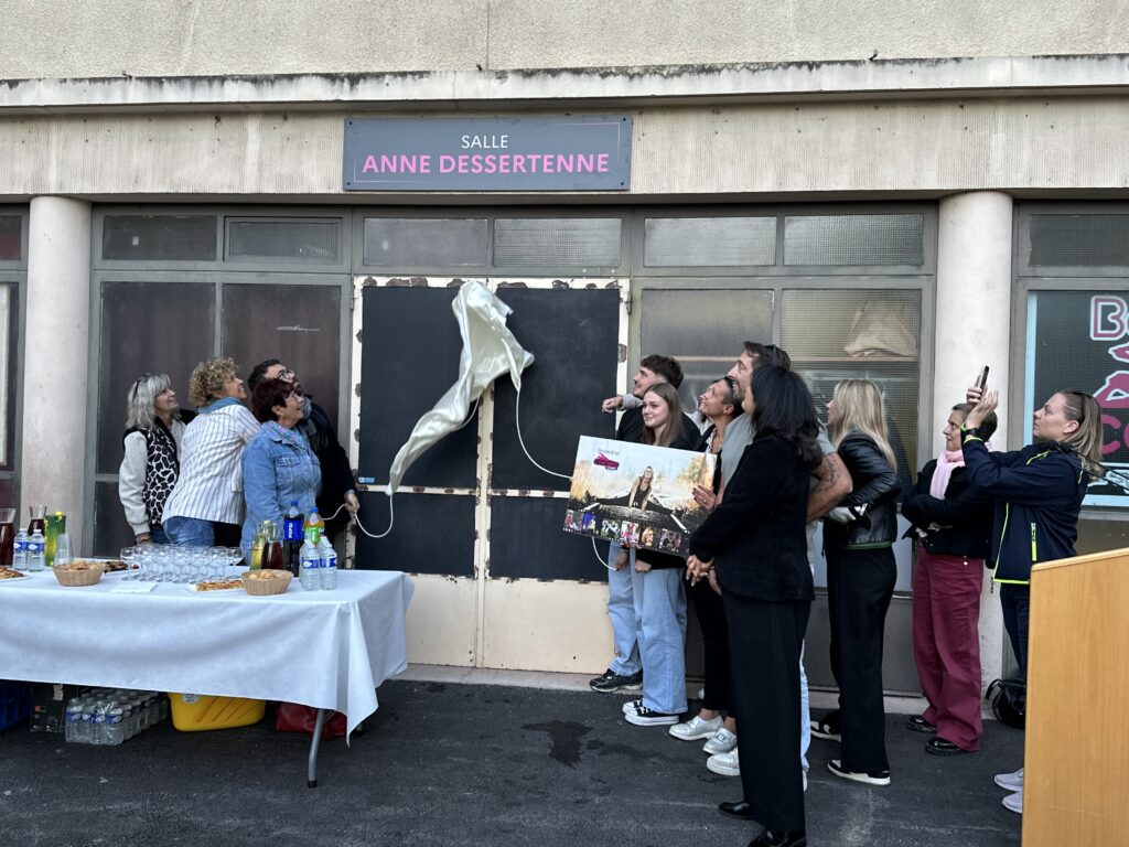 Salle Anne Dessertenne : un moment de mémoire et d’émotion