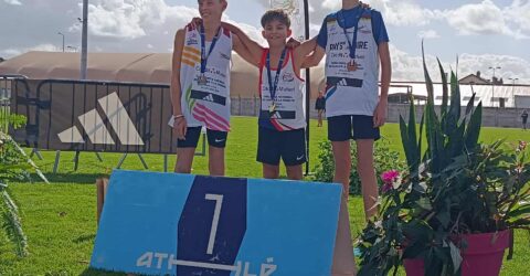 Sohan Esteves, du Stade Athlétique Autunois, est champion de France de marche athlétique