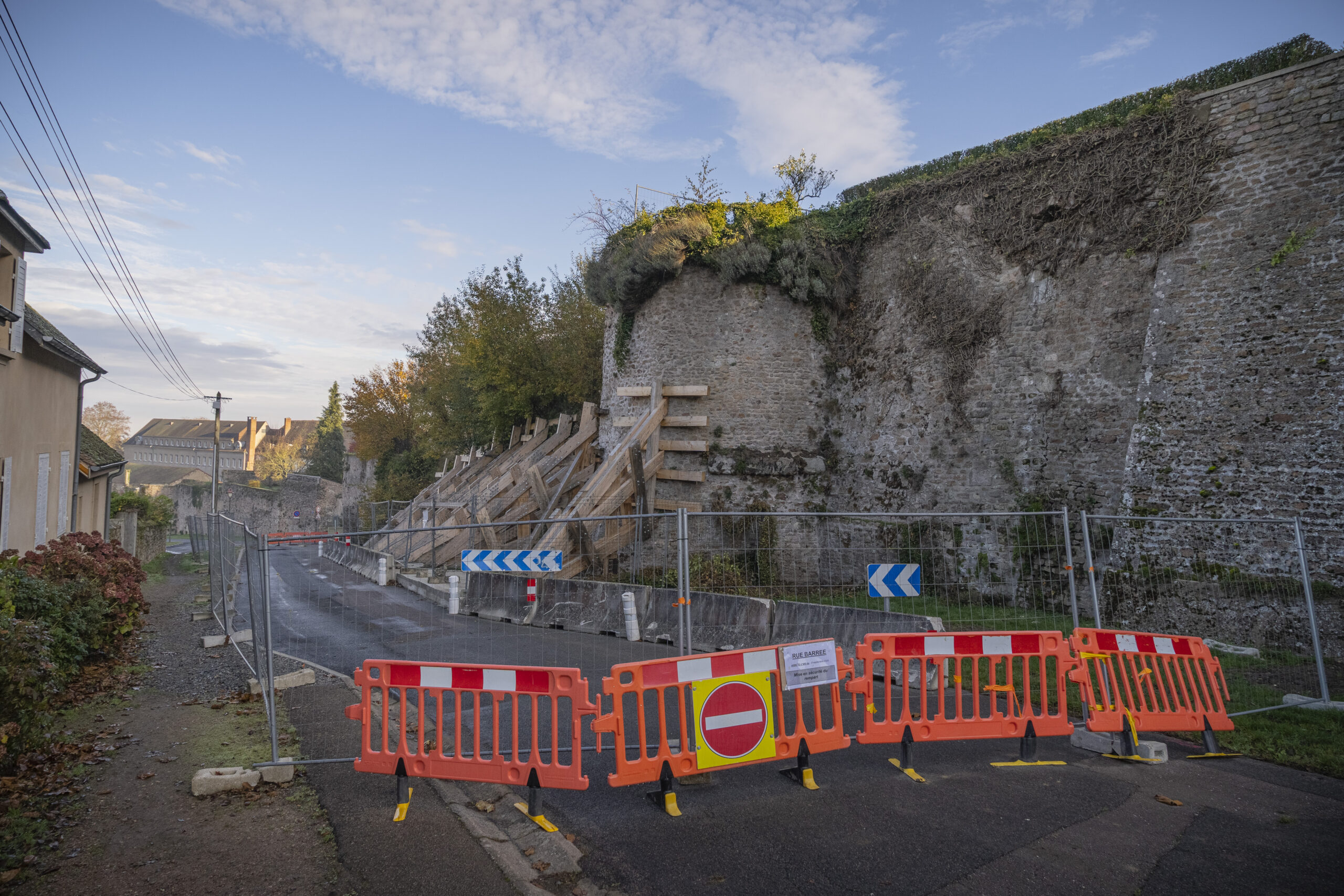 Remparts du boulevard Mac-Mahon à Autun