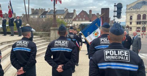 Remise du drapeau d'unité à la police municipale