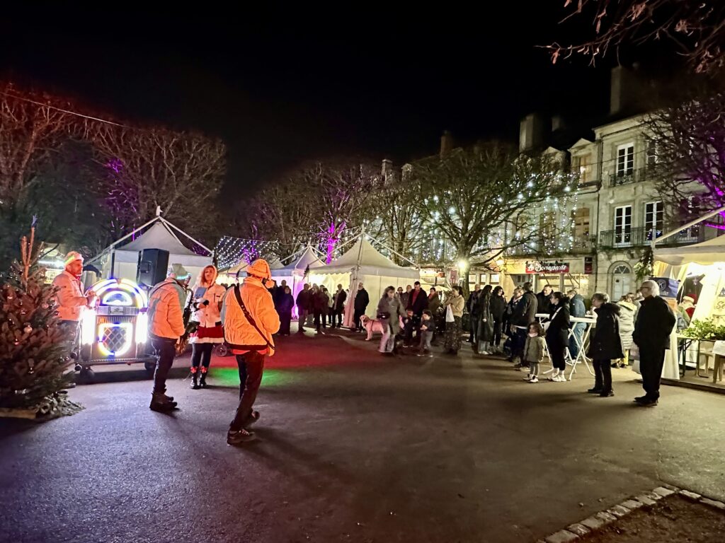 Un Marché de Noël chaleureux au cœur d’Autun