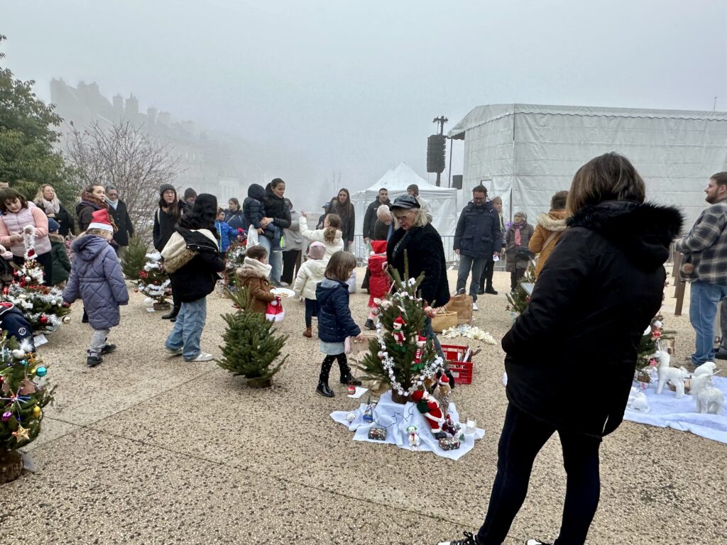 Un Marché de Noël chaleureux au cœur d’Autun