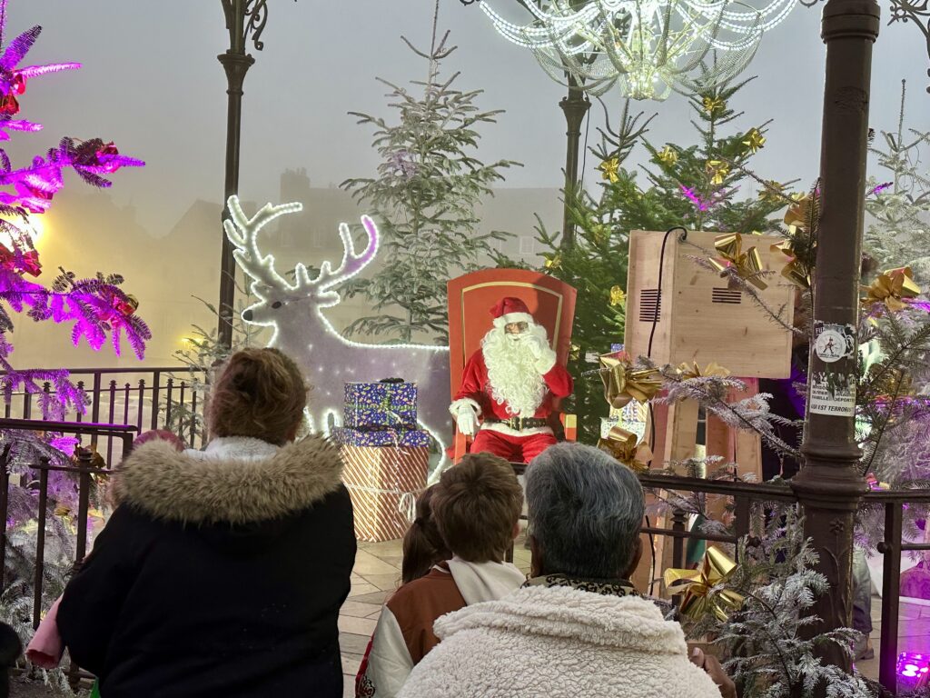 Un Marché de Noël chaleureux au cœur d’Autun