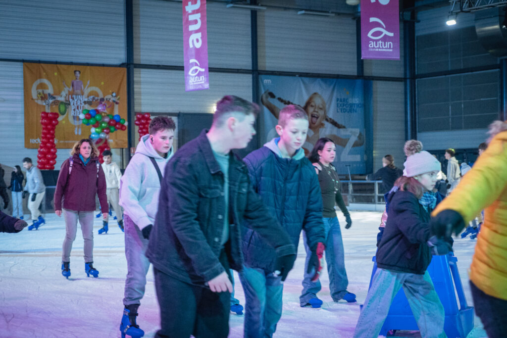 Clôture festive et enneigée pour la patinoire d'Autun