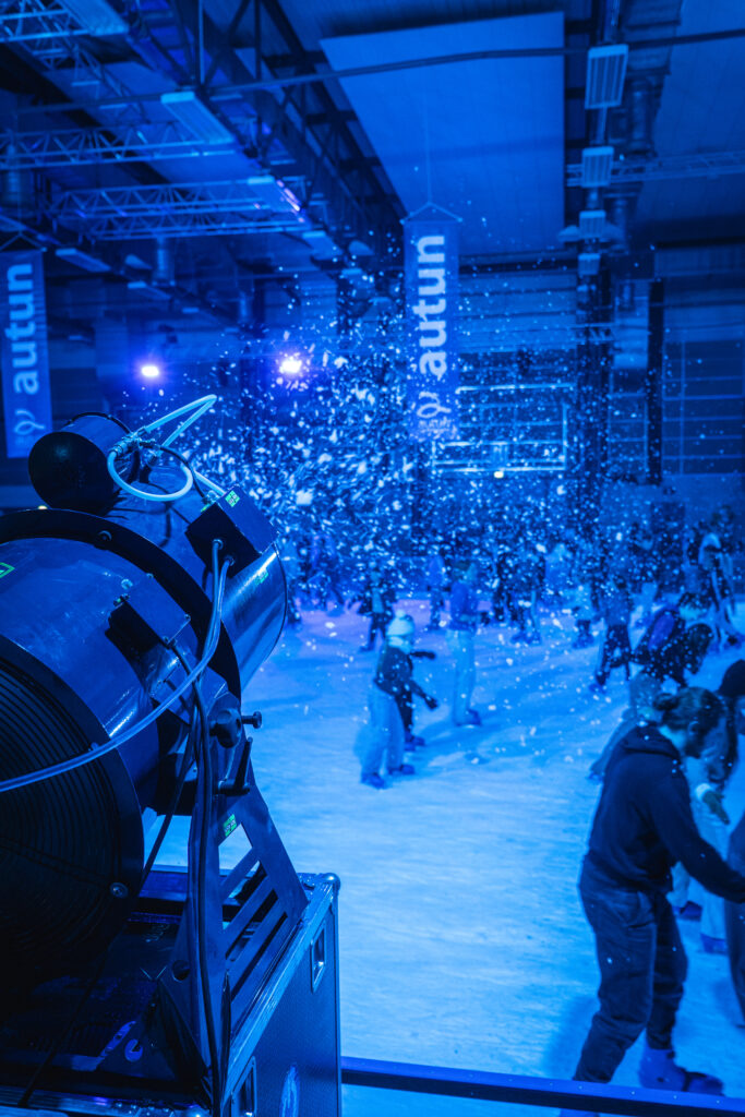 Clôture festive et enneigée pour la patinoire d'Autun