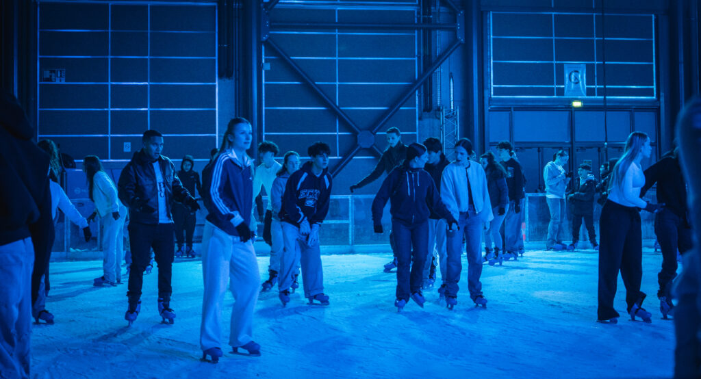 Clôture festive et enneigée pour la patinoire d'Autun