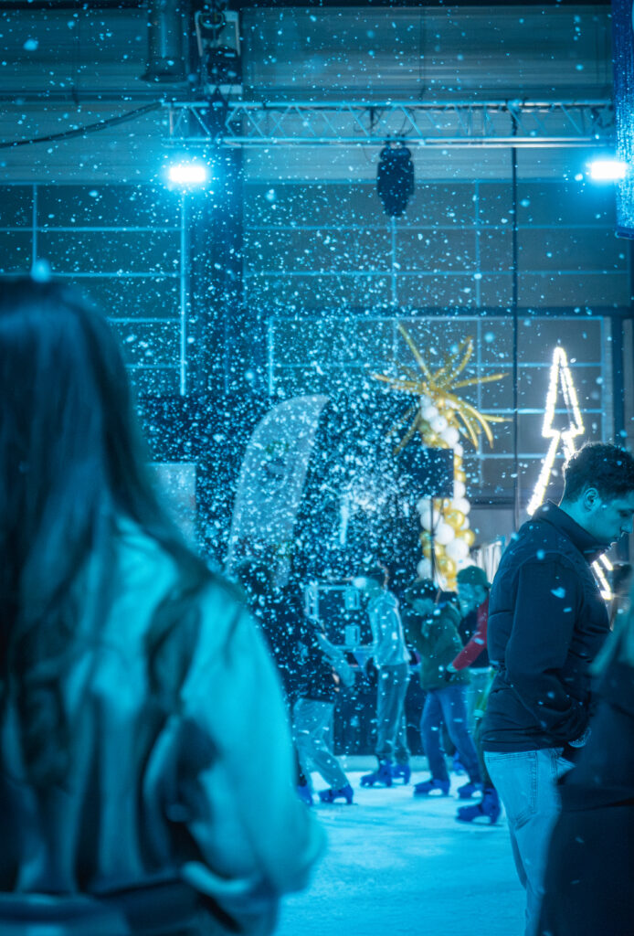 Clôture festive et enneigée pour la patinoire d'Autun