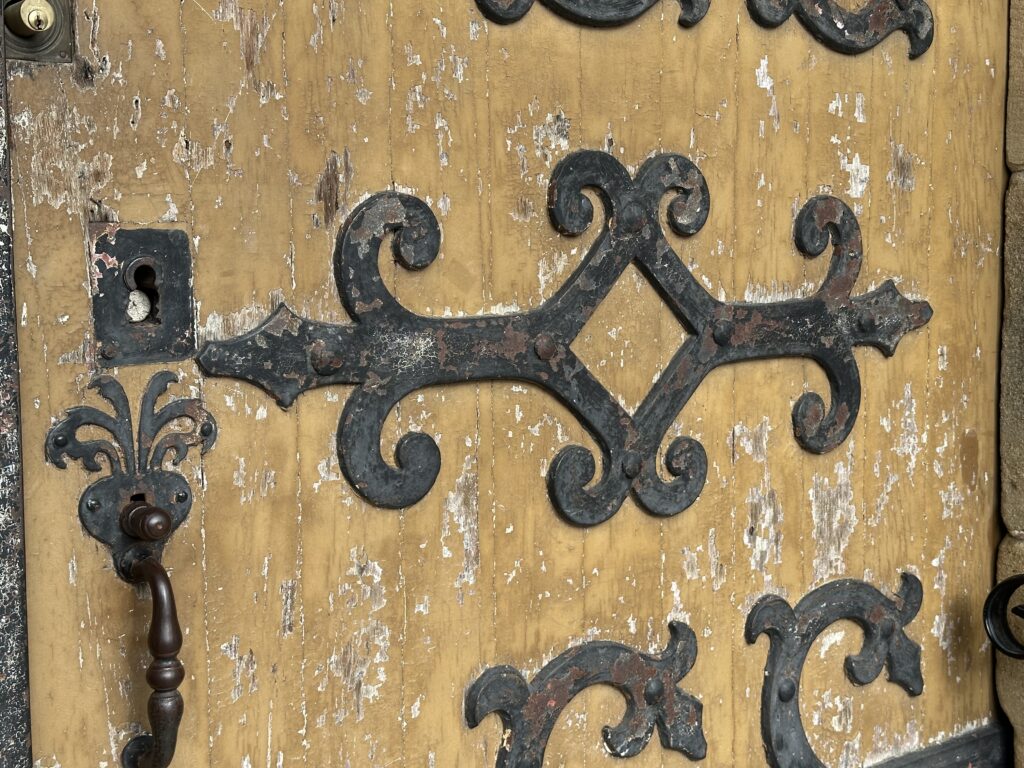 Travaux de restauration de la façade de l'Église Saint-Jean