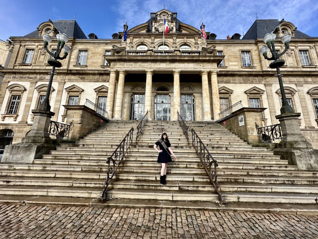 Sabrina Comte, candidate bourguignonne à Miss of Beauty France