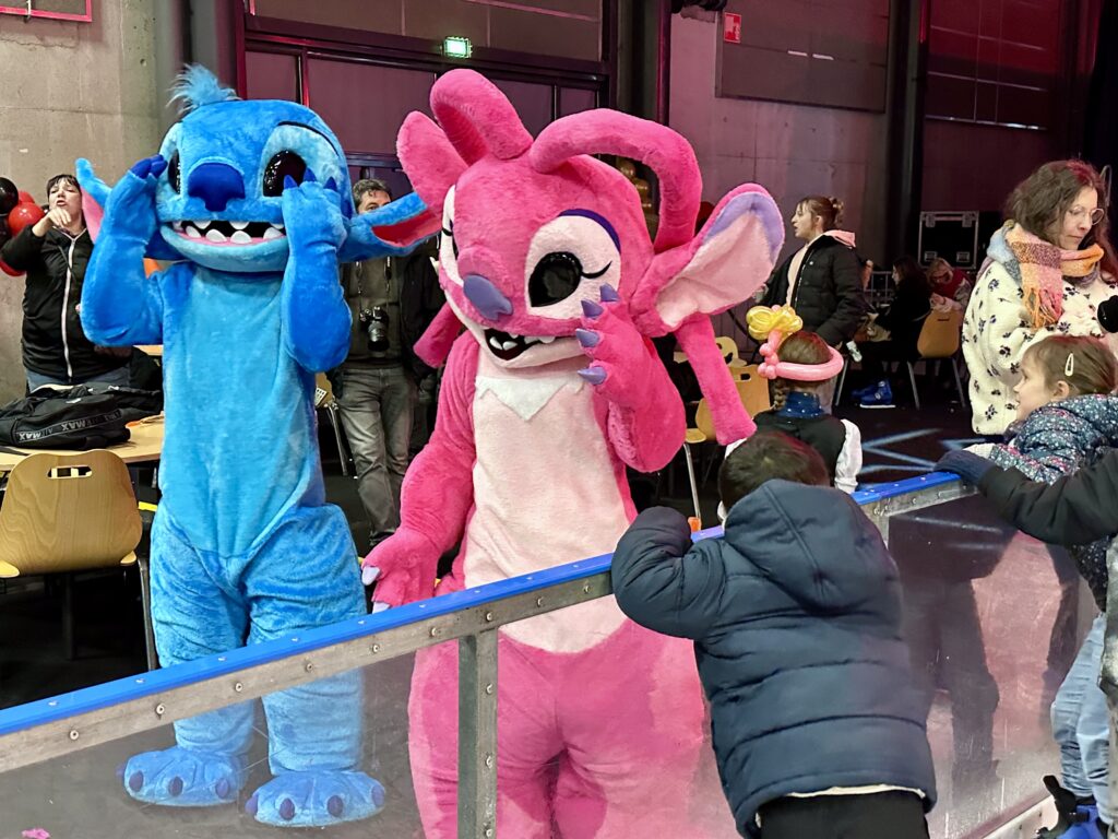 Carnaval à la patinoire d’Autun : près de 400 participants à l’Éduen