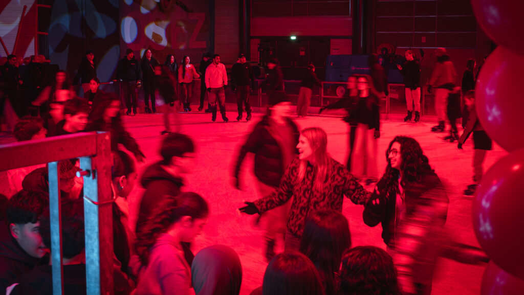 Une Saint-Valentin givrée et festive à la patinoire d’Autun
