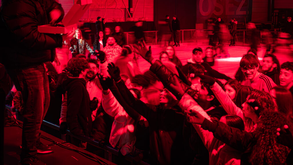 Une Saint-Valentin givrée et festive à la patinoire d’Autun